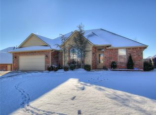 11518 Hampton Dr, Midwest City, OK 73130