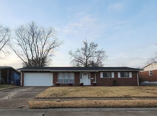 1245 Cardinal Ln, Florissant, MO