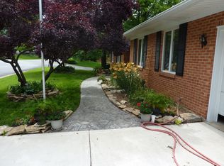 1122 N Metter Ave, Columbia, IL 62236