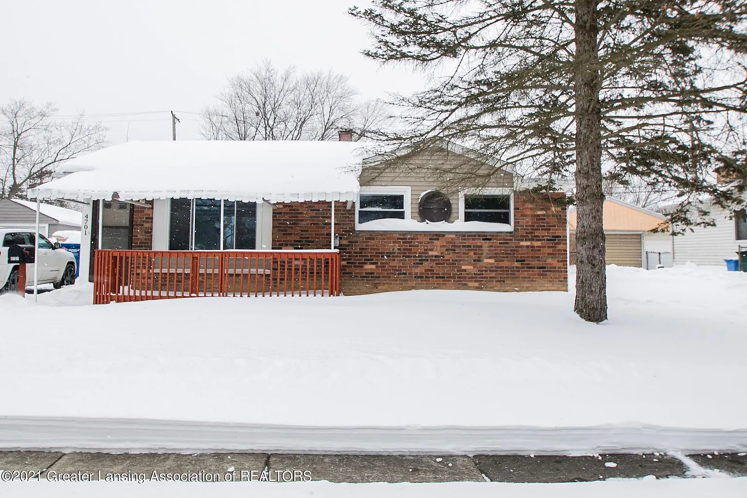 4701 Stillwell Ave photo 1