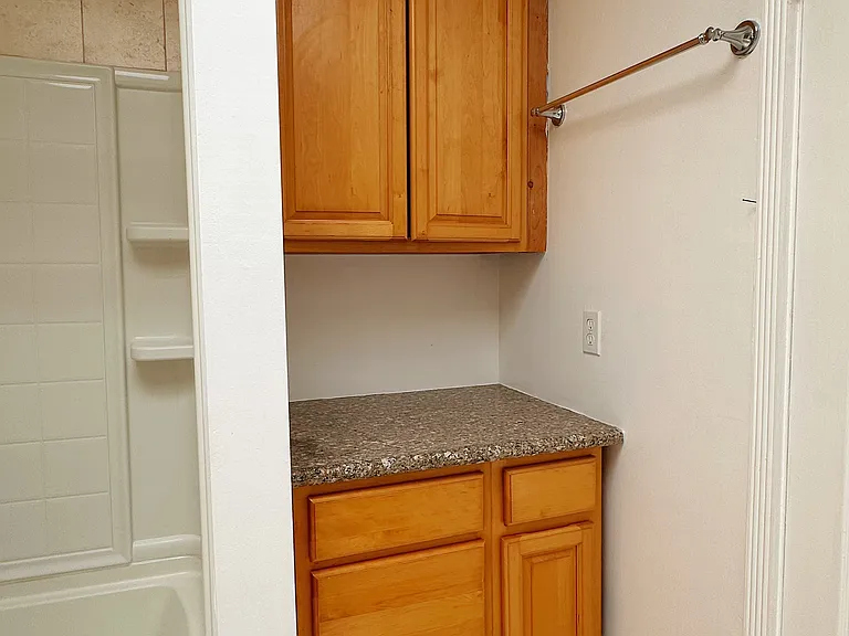 367 Willits St — Photo 23