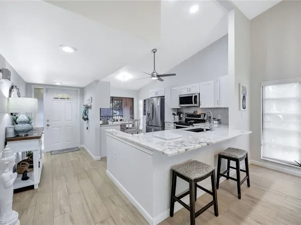 15400 Cedarwood LN #1-201, NAPLES, FL 34110