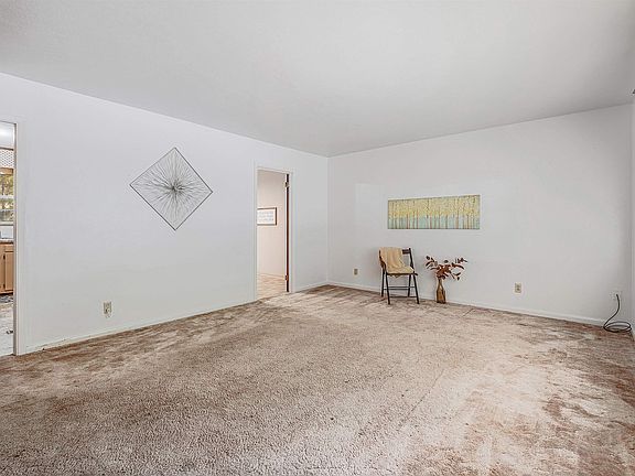 5th image of 1001 Patton Pl