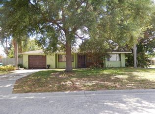 703 NE 16th Pl, Cape Coral, FL 33909
