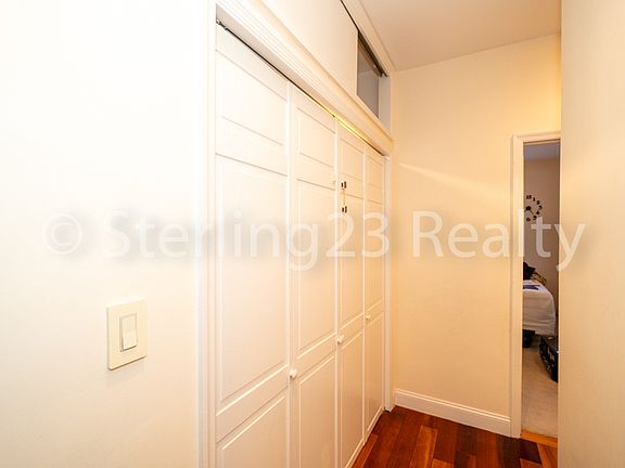4th image of 24-27 Crescent St #1