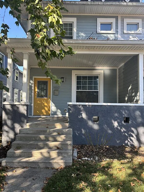 3 bed, 1.5 bath, 1472 sqft, $1,950 — Photo 1
