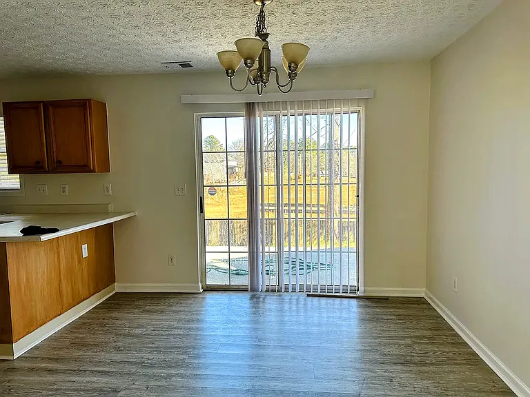 1383 Westward Dr SW — Photo 7