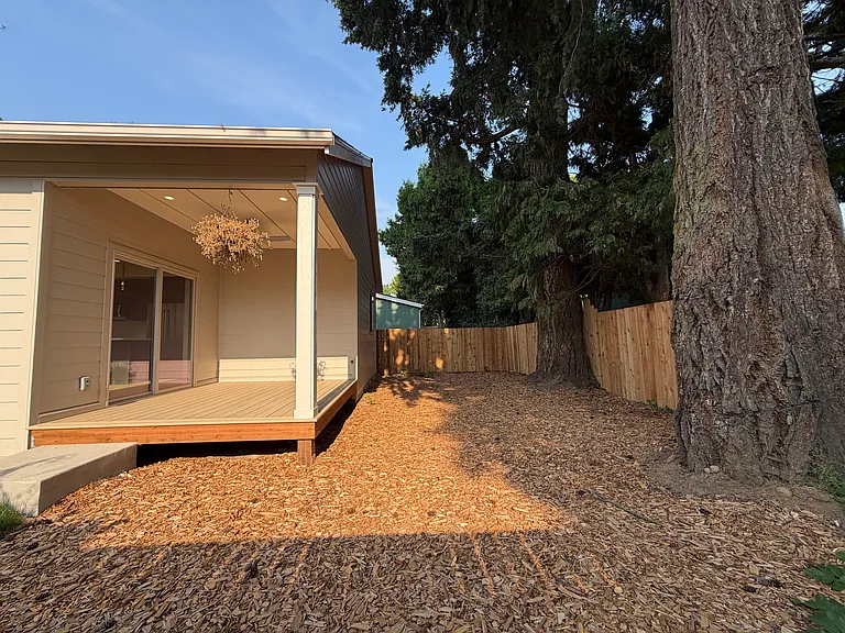 8712 SE Clatsop St — Photo 29