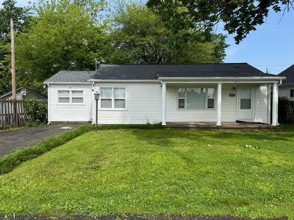 3517 Clinton Rd, Paducah, KY 42001