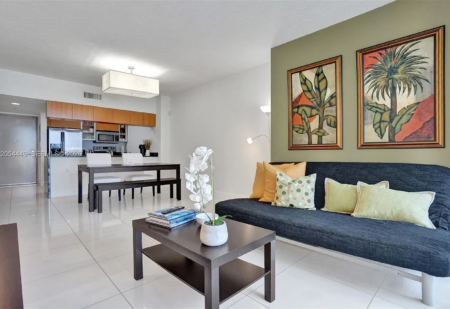 Opera Tower Condo — Photo 4