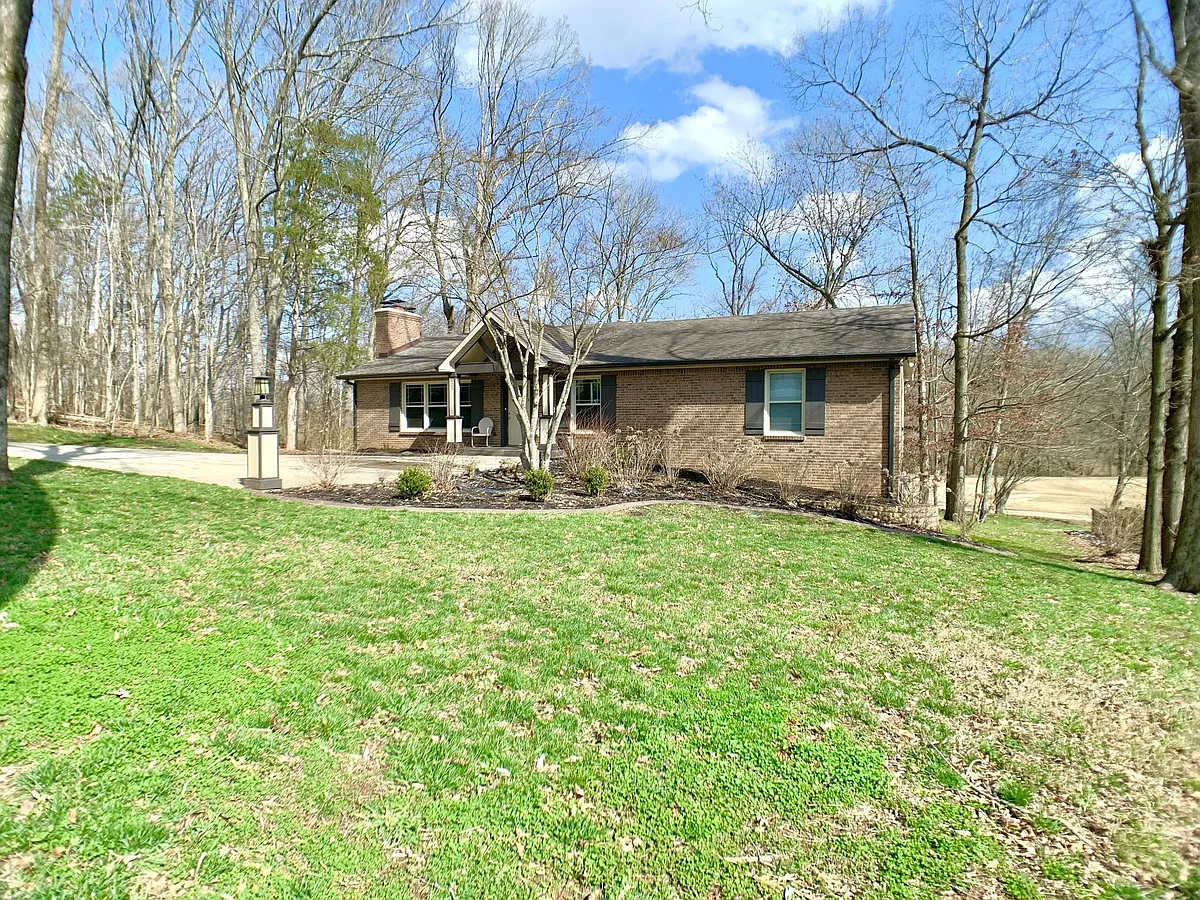 Building Photo - 423 Rivermont Dr