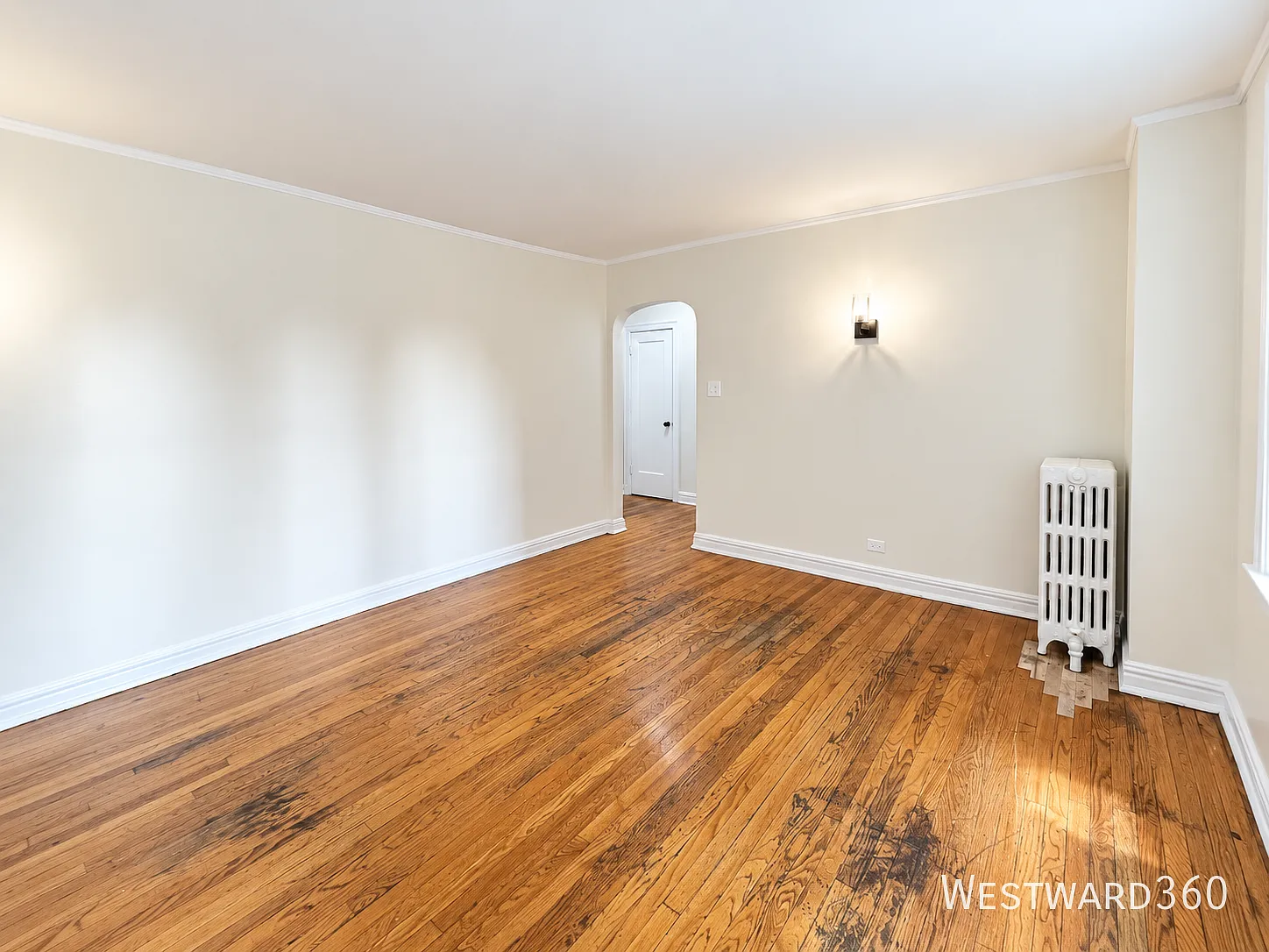 Newly Renovated 1st Floor Apartment 2BR/1BA in Prime Rogers Park — Photo 4