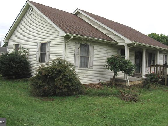 2nd image of 641 Adams Dr