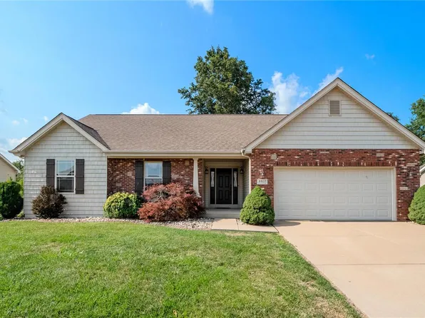 4837 River Rock Ln, Smithton, IL 62285