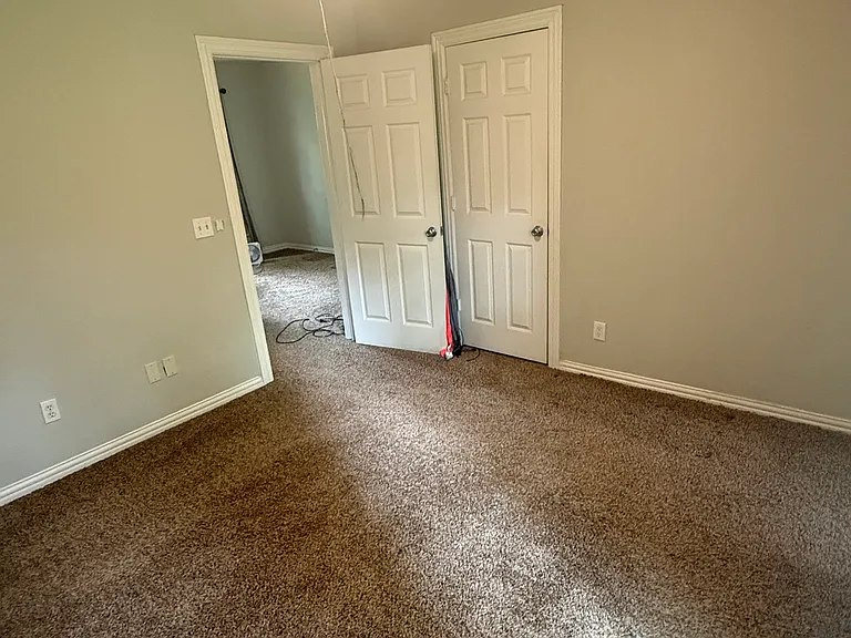 169 W Stroud Ave — Photo 6