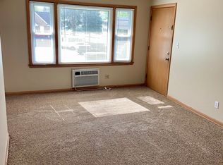 2190 S 93rd St #3, Milwaukee, WI 53227