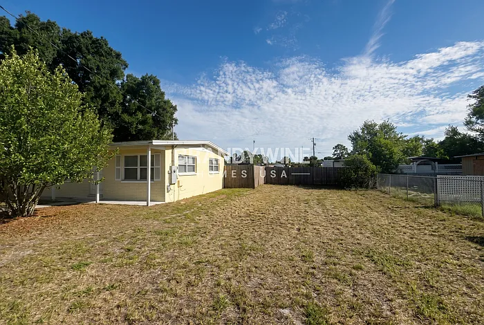 4301 W Bay Ave — Photo 3