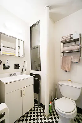 Rented by City Connections Realty | media 26