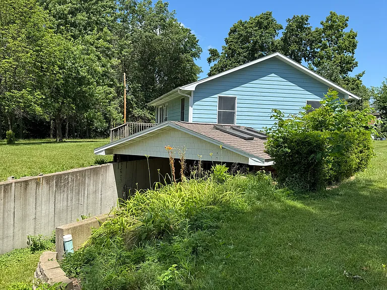 214 Green Ave — Photo 22