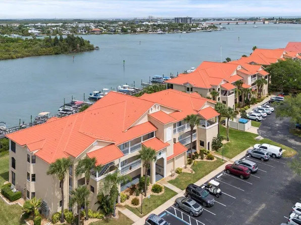 462 Bouchelle Dr APT 305, New Smyrna Beach, FL 32169