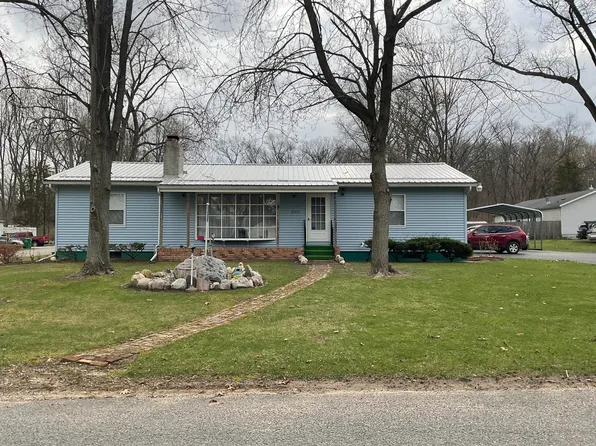 52421 Arnold St, Dowagiac, MI 49047