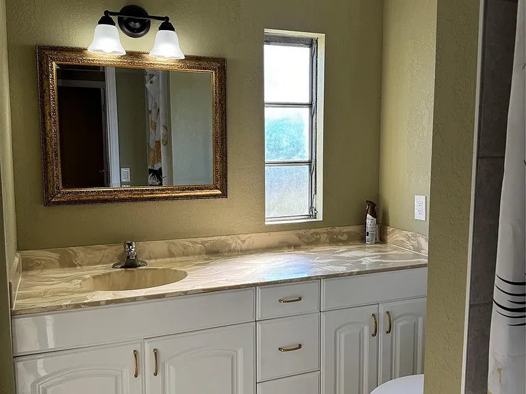 3028 Lakeshore Dr — Photo 30