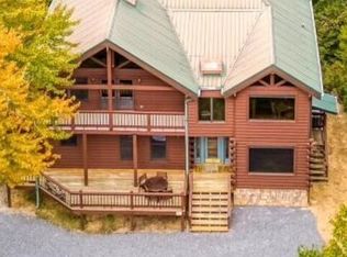 4476 Whetstone Rd, Sevierville, TN 37862