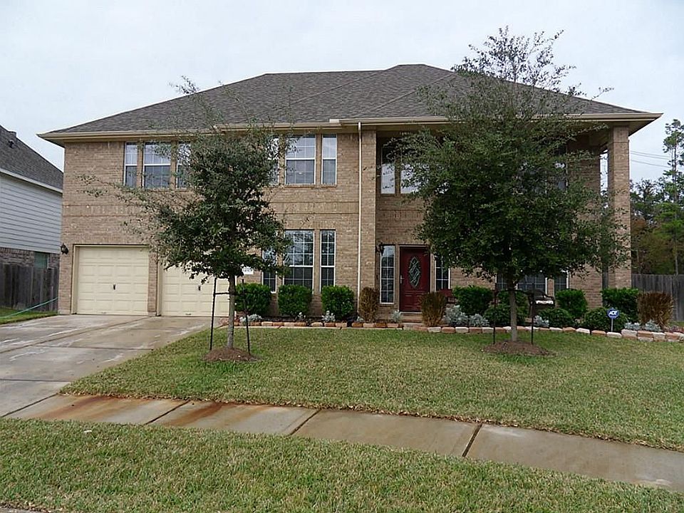 Front of Home on Cul-de-sac