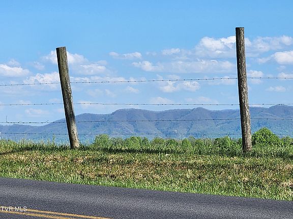 4th image of 1253 Skyline Dr