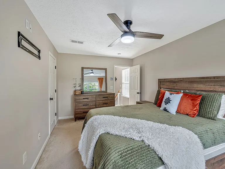 412 Flintlock Ct — Photo 17