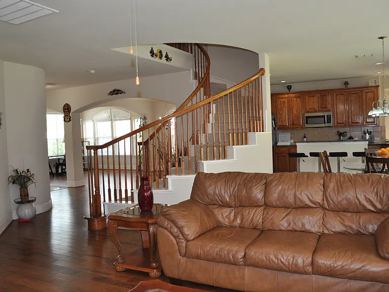 1312 Valley Vista Dr — Photo 5