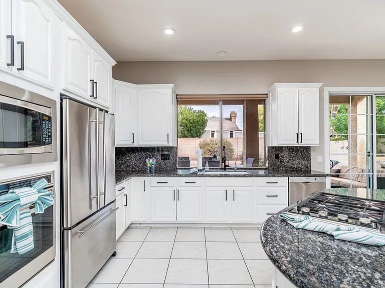 5238 E Helena Dr — Photo 6