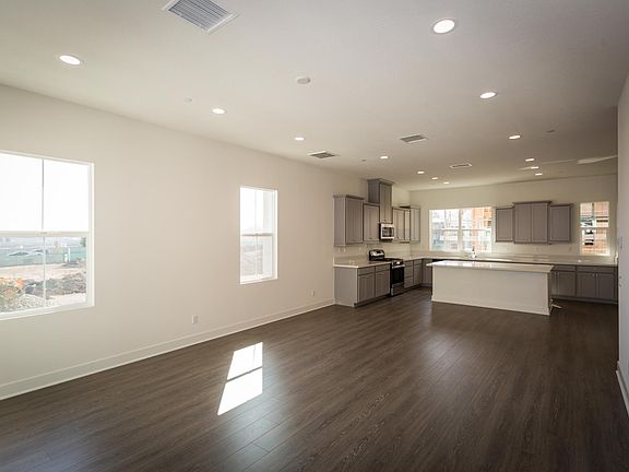 5th image of 15900 Ellington Way