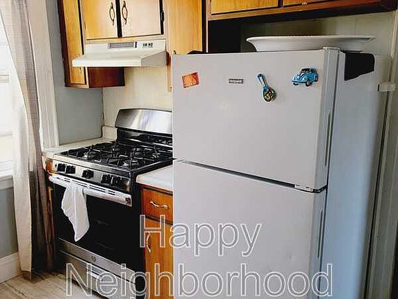 4th image of 130 Bradley Ave #301