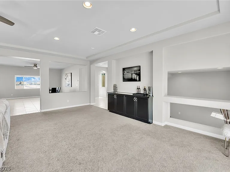 9770 Hawk Crest St — Photo 10