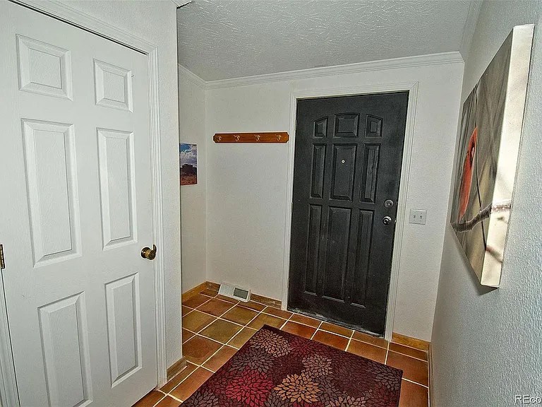 1372 N Saddle Rock Trl — Photo 7
