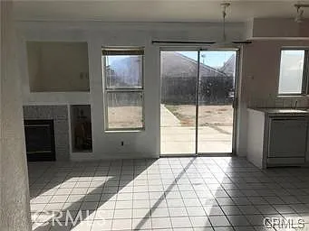 4 bed, 2.5 bath, 1690 sqft, $1,800 — Photo 4