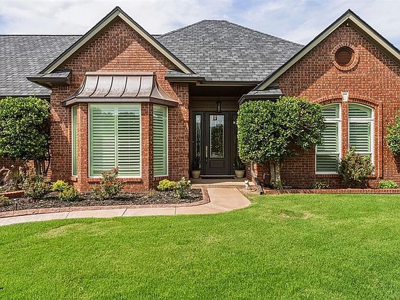 3rd image of 2013 Spirit Wood Ln