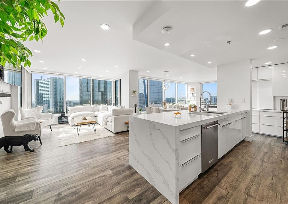 1st image of 3338 Peachtree Rd NE APT 2207