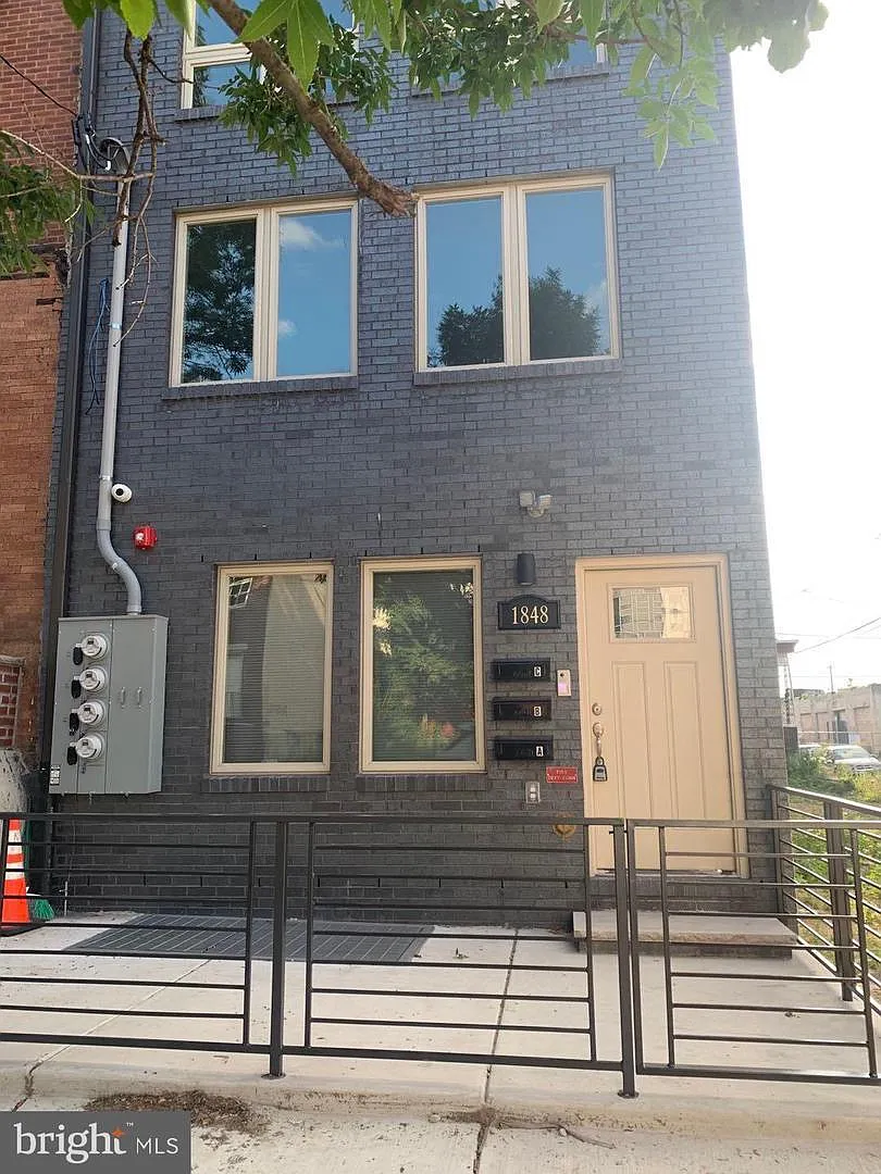 4 bed, 1700 sqft, $2,100 — Photo 2