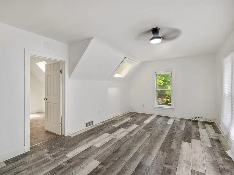 242 Crocker Blvd — Photo 3