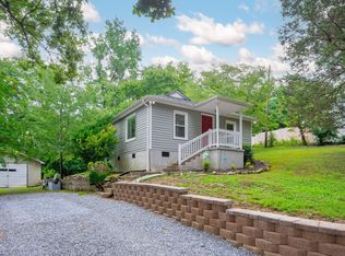 19 Dowlen Rd, Hixson, TN 37343