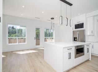 7515 205th St, Langley, BC V2Y3S8