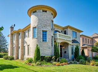 7002 N Kilpatrick Ave, Lincolnwood, IL