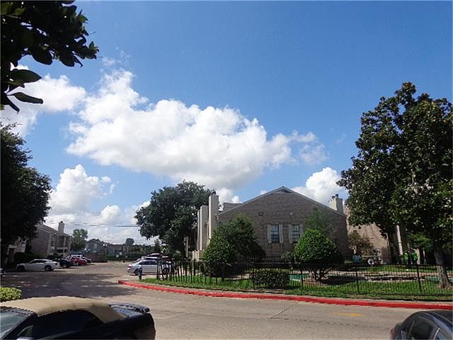 1st image of 14600 Fonmeadow Dr APT 505