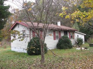 2542 Fairground Rd, Maidens, VA 23102