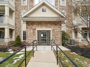 501 Holly Ln #501, Cedar Grove, NJ 07009