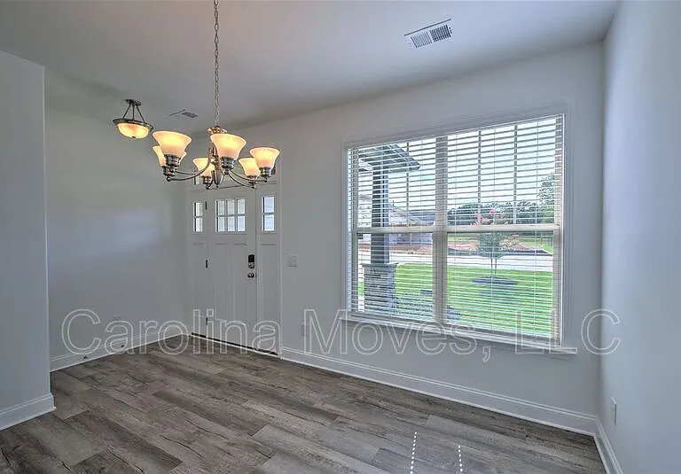 108 Landry Ln — Photo 4