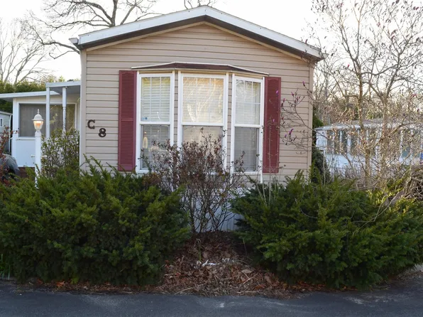 658 Sound Avenue #C8, Calverton, NY 11933