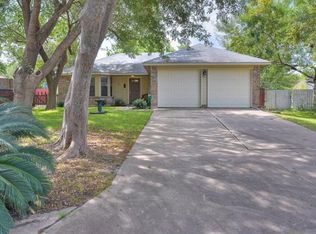 712 Firethorn Ln, Round Rock, TX 78664